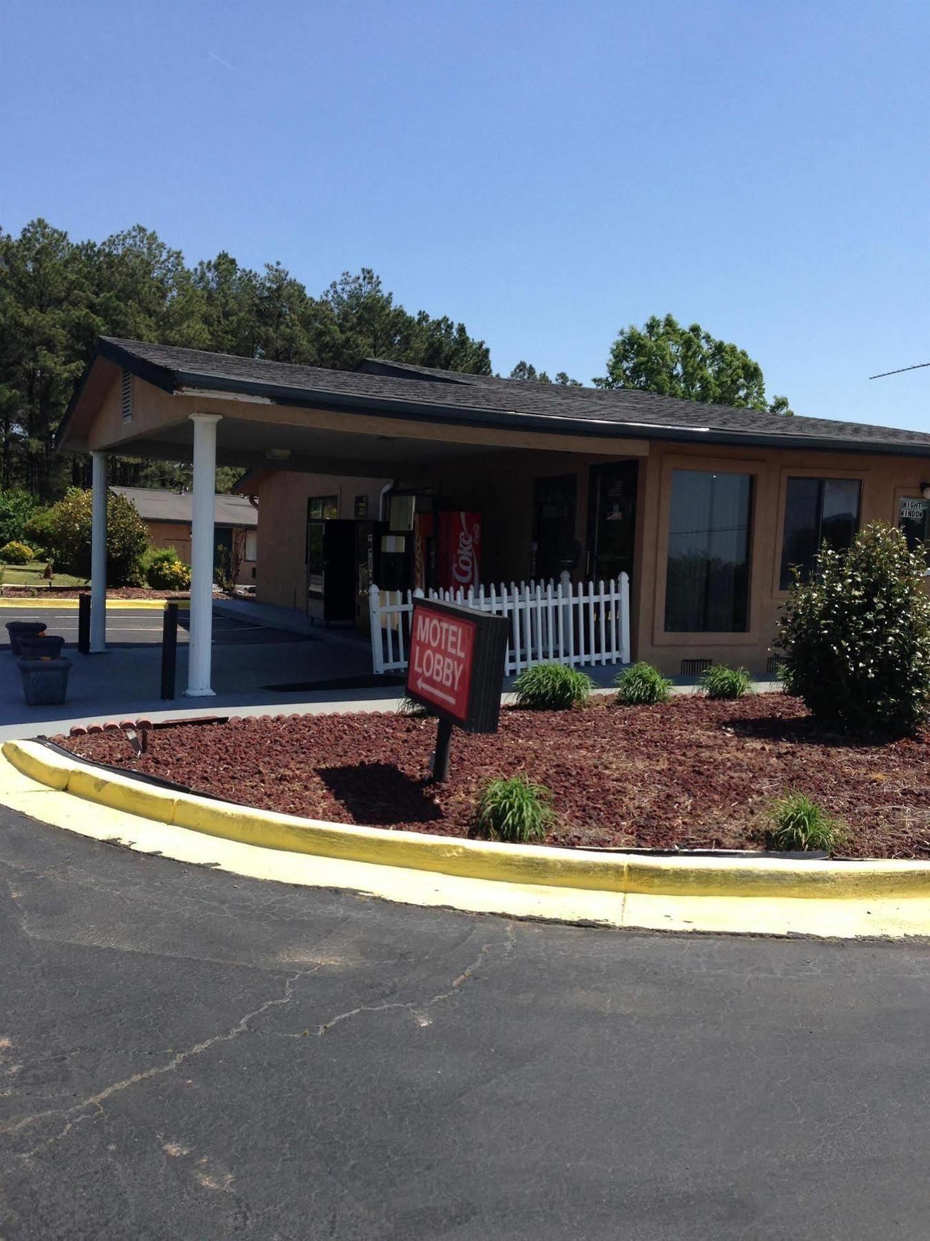 Express Inn Thomson Exterior photo